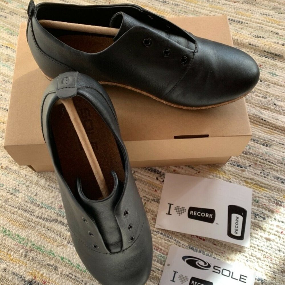 W 7.5 SOLE District ReCORK Lark Blk Leather in Box